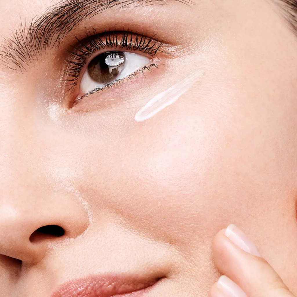 Oriflame Optimals Even Out Koyu Halka Görünümünü Azaltmaya Yardımcı Göz Kremi 15 ml