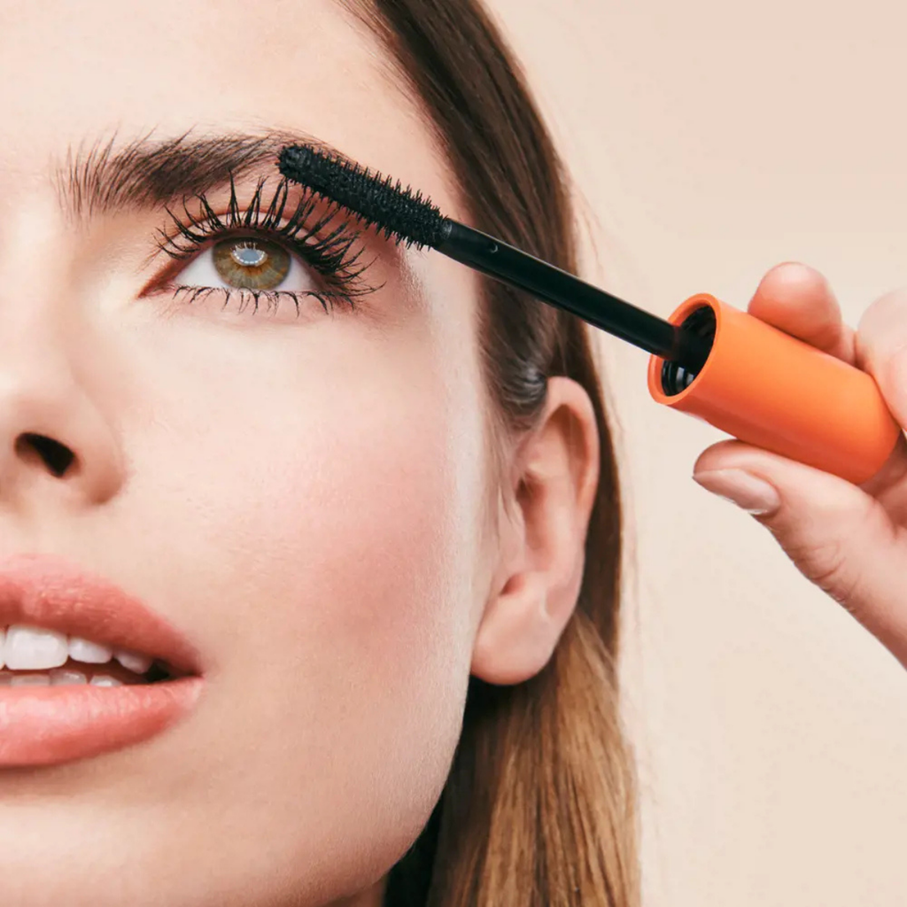 Oriflame THE ONE Pump &amp; Plump Hacim Veren Maskara Yoğun Siyah