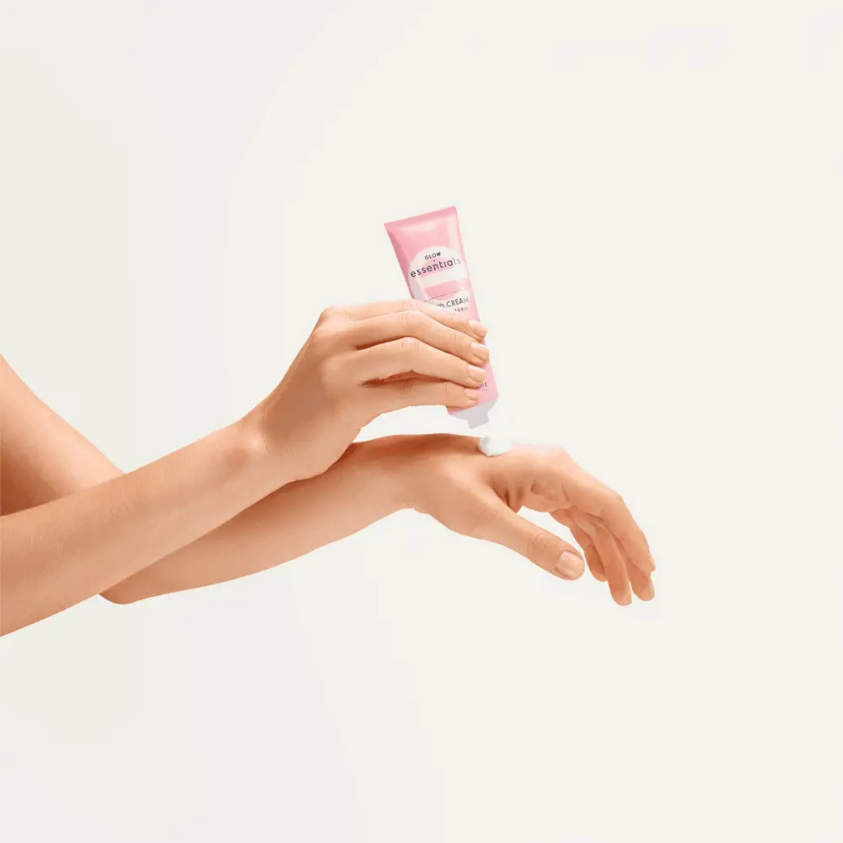 Oriflame Glow Essentials Cilt Bariyerini Koruyan E &amp; B3 Vitaminli El Kremi 75 ml 2 Adet