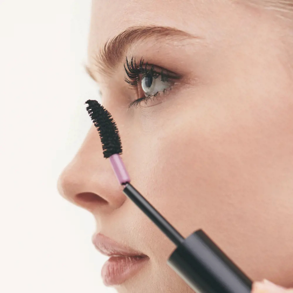 Oriflame THE ONE False Lashes Salon Lift 360° Bükülebilir Fırçalı Maskara Siyah